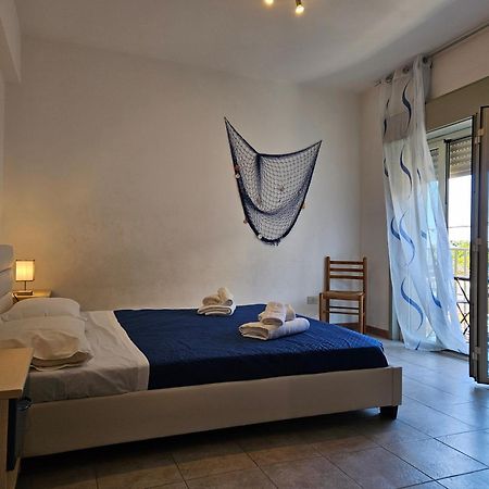 Апартаменты Family House Letojanni Taormina Экстерьер фото